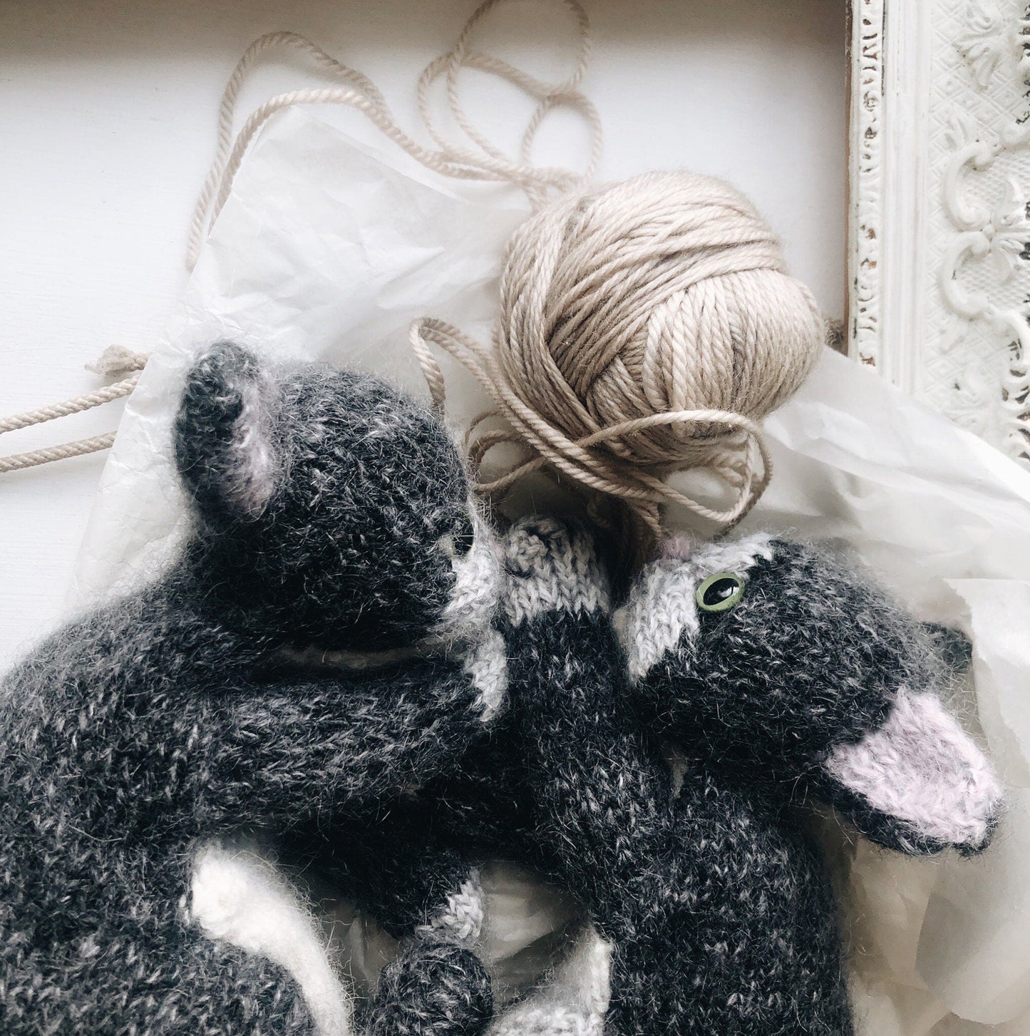 Pretty Sitting Kitten Knitting Pattern