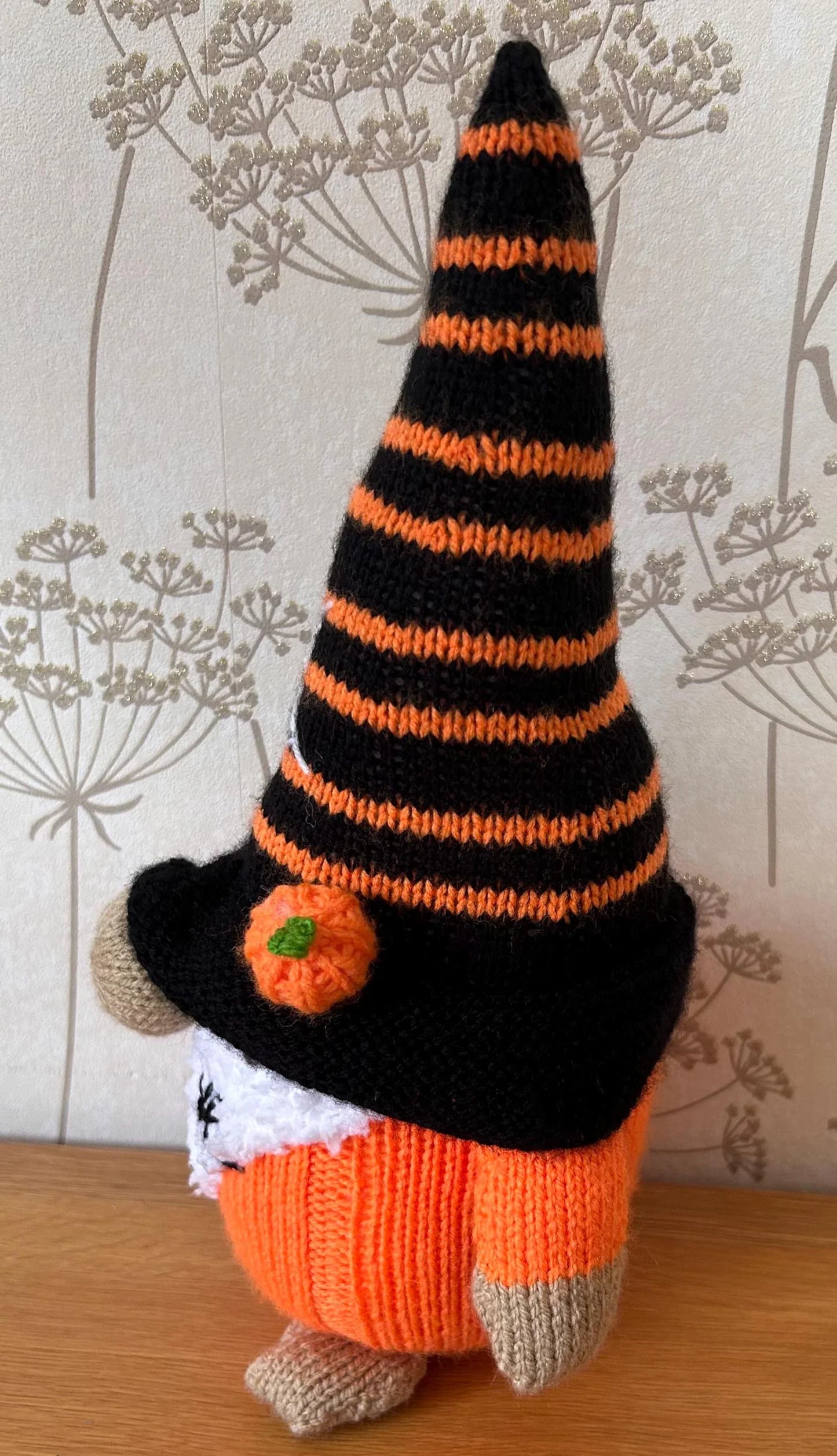 Halloween Gnome Knitting Pattern