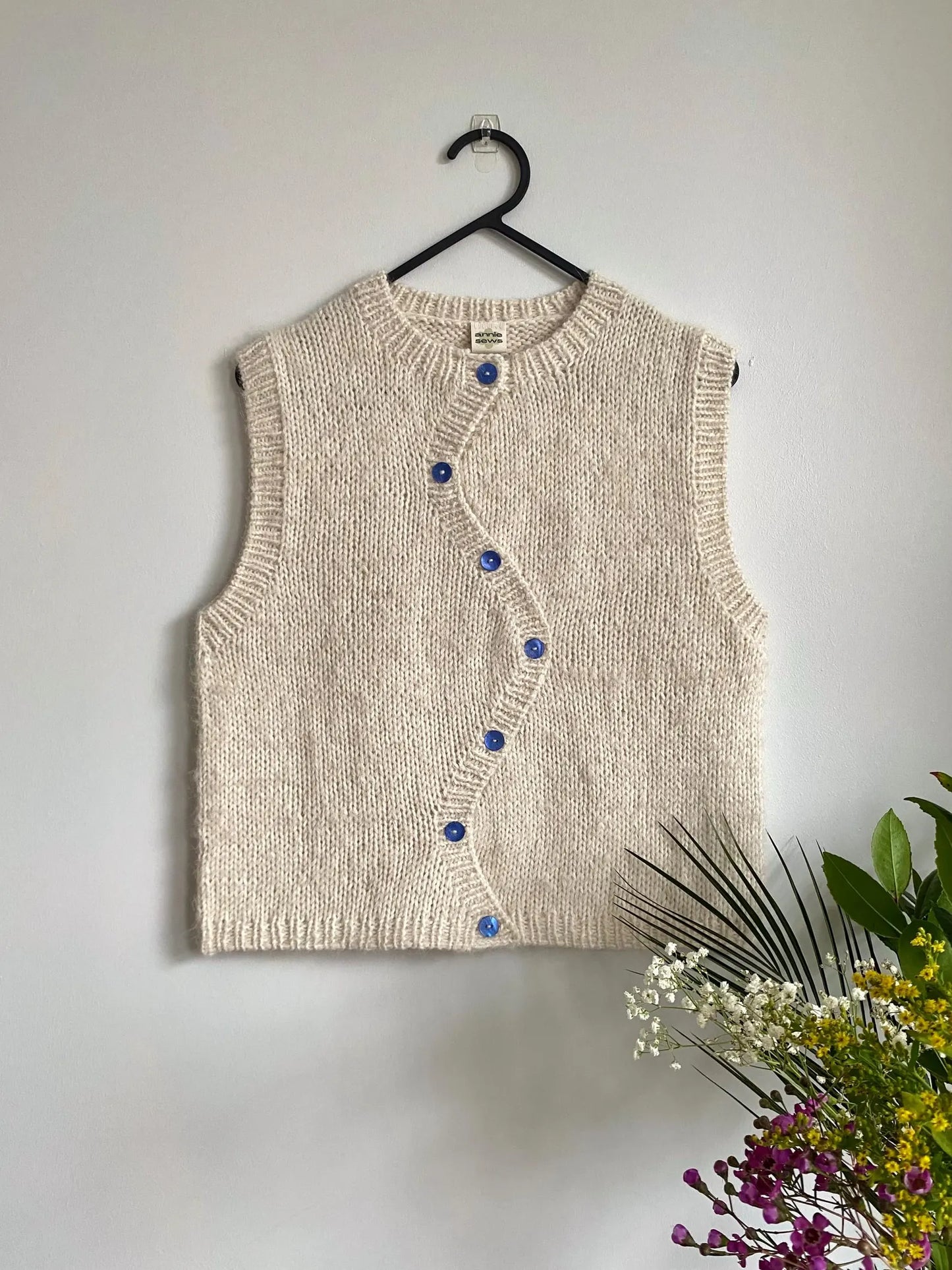 Peony Vest Knitting Pattern