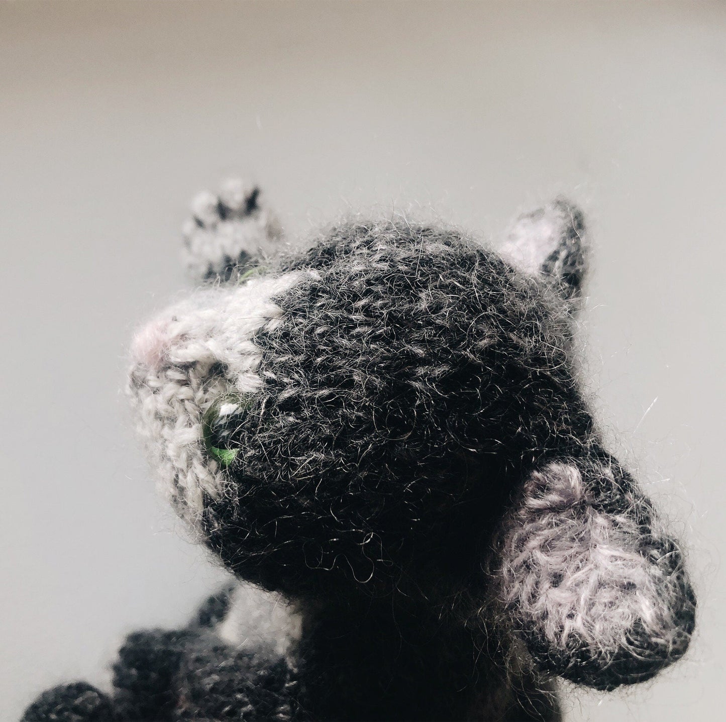 Pretty Sitting Kitten Knitting Pattern