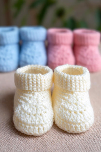 Easy Crochet Baby Bootie Pattern