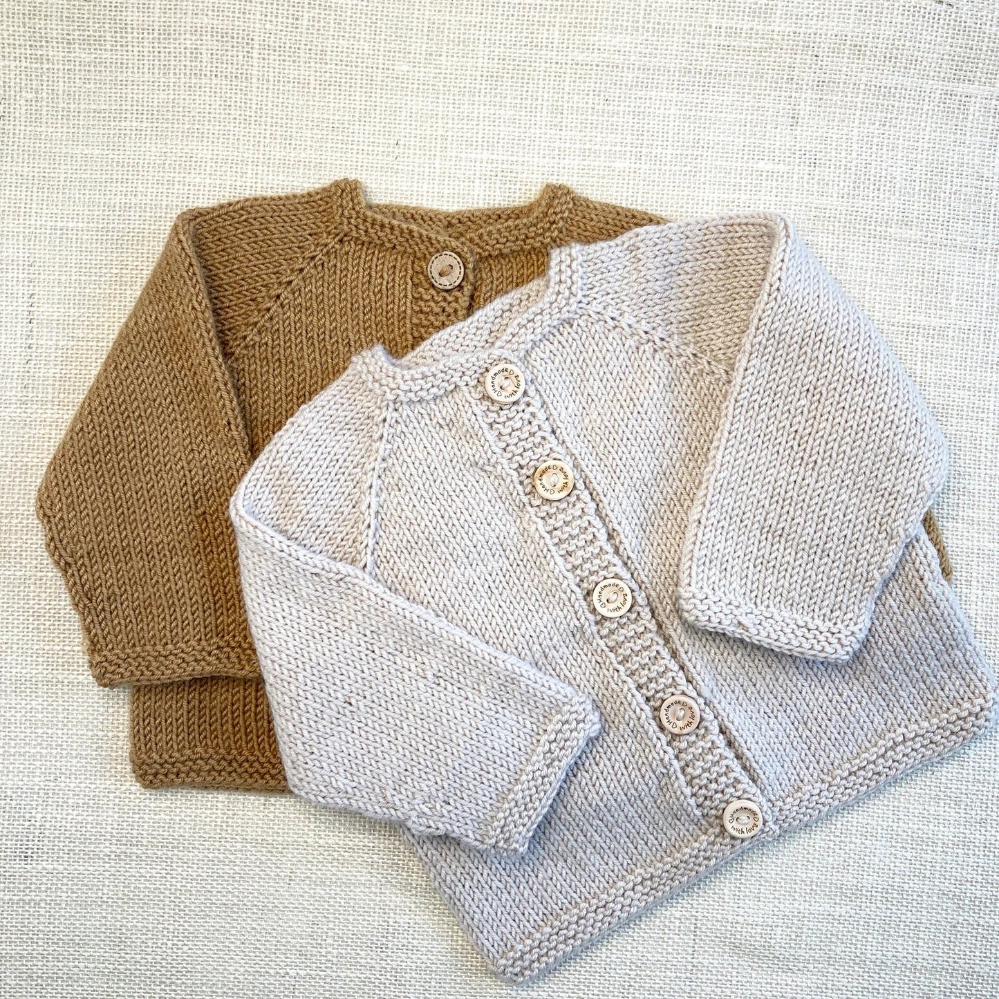 Knitting Pattern for an Easy Baby Cardigan