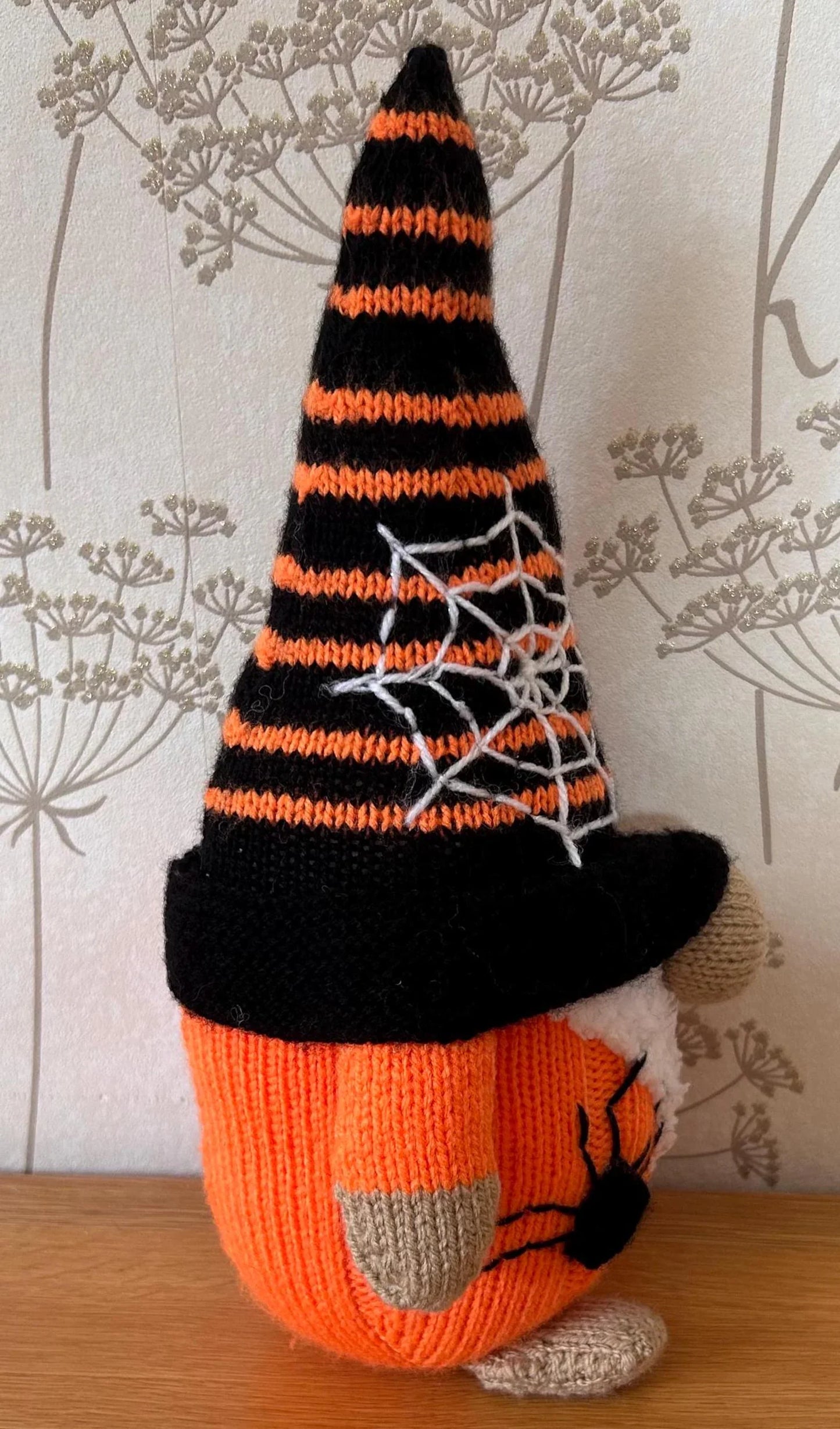 Halloween Gnome Knitting Pattern