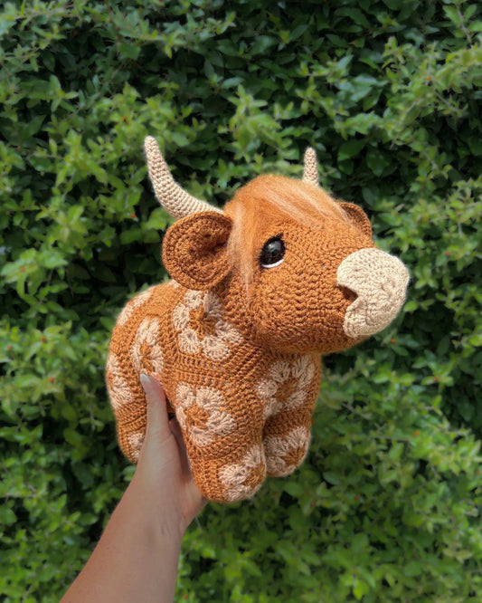 African Flower Highland Cow Crochet Pattern