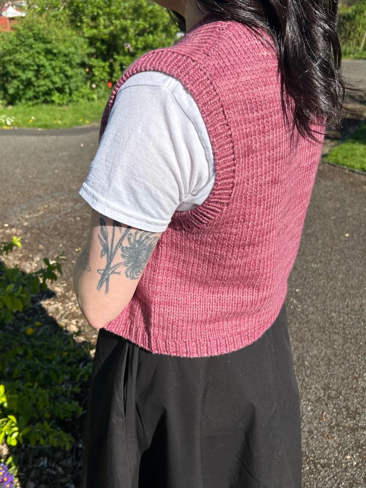 Peony Vest Knitting Pattern