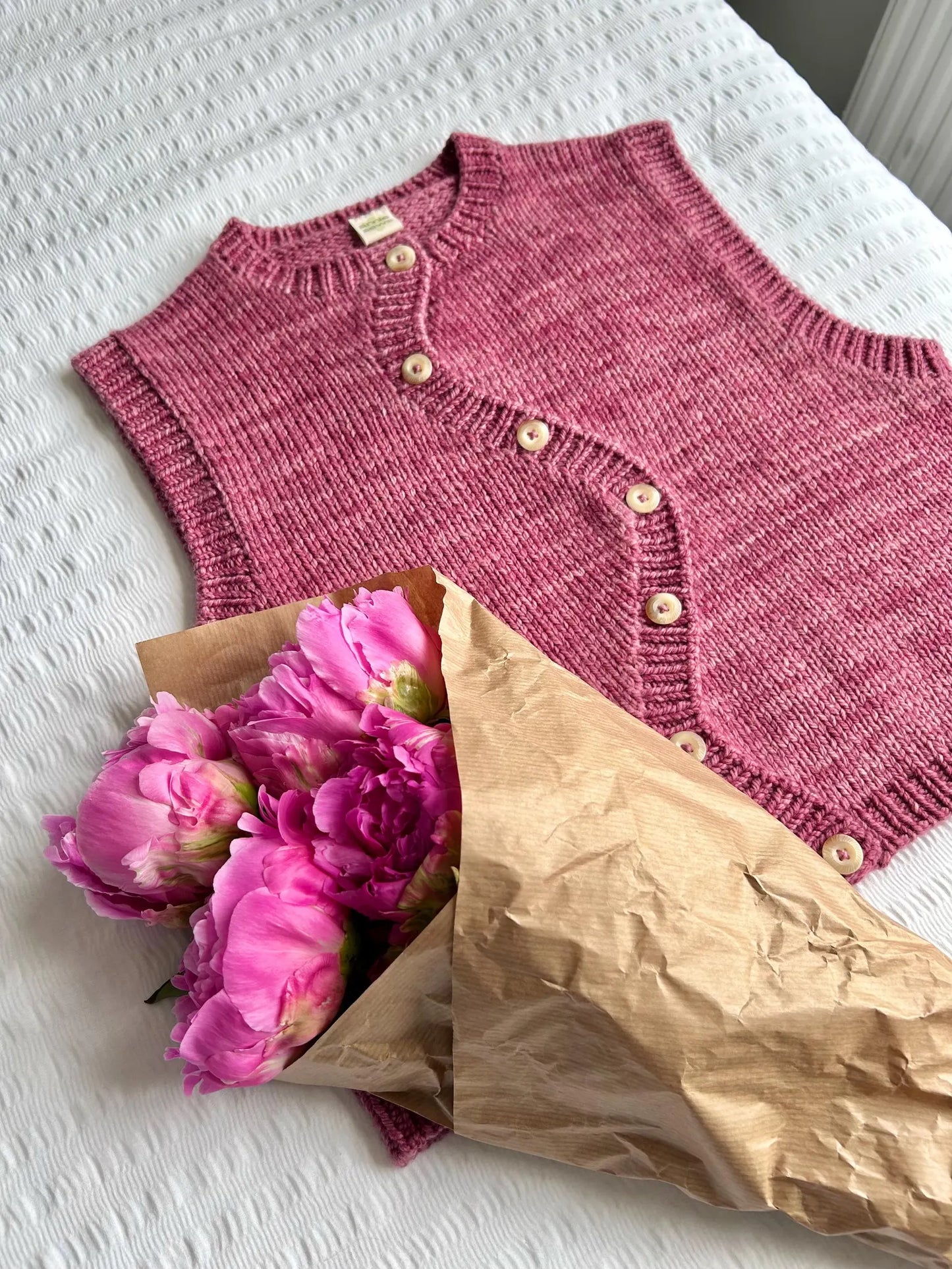 Peony Vest Knitting Pattern