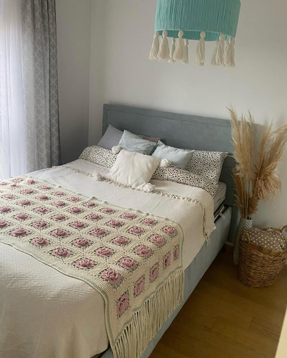 Large Floral Granny Square Crochet Pattern