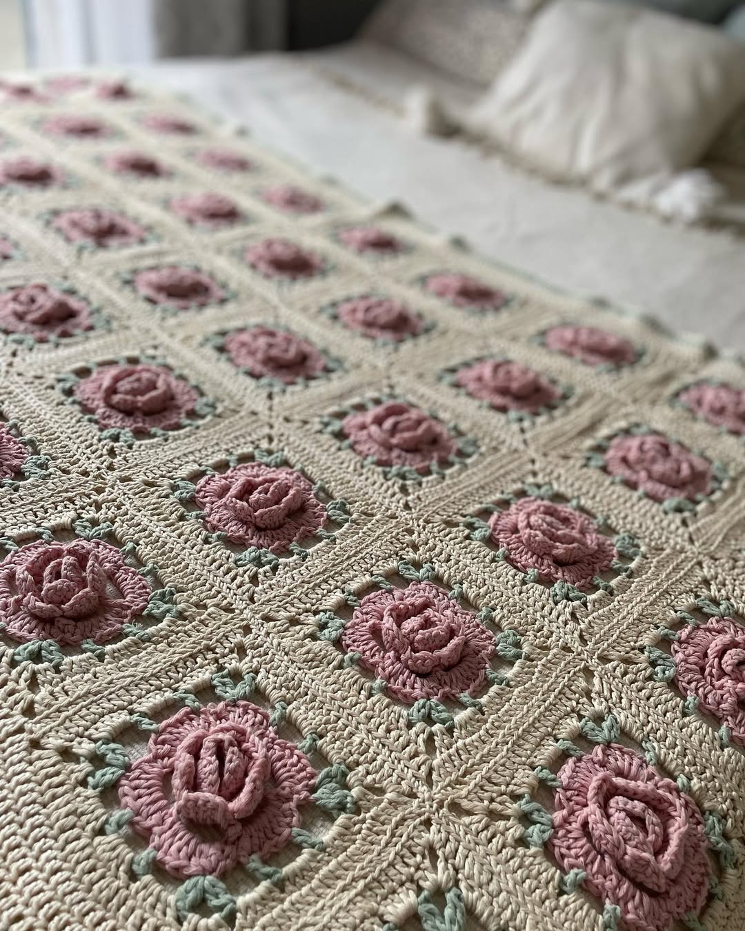 Large Floral Granny Square Crochet Pattern