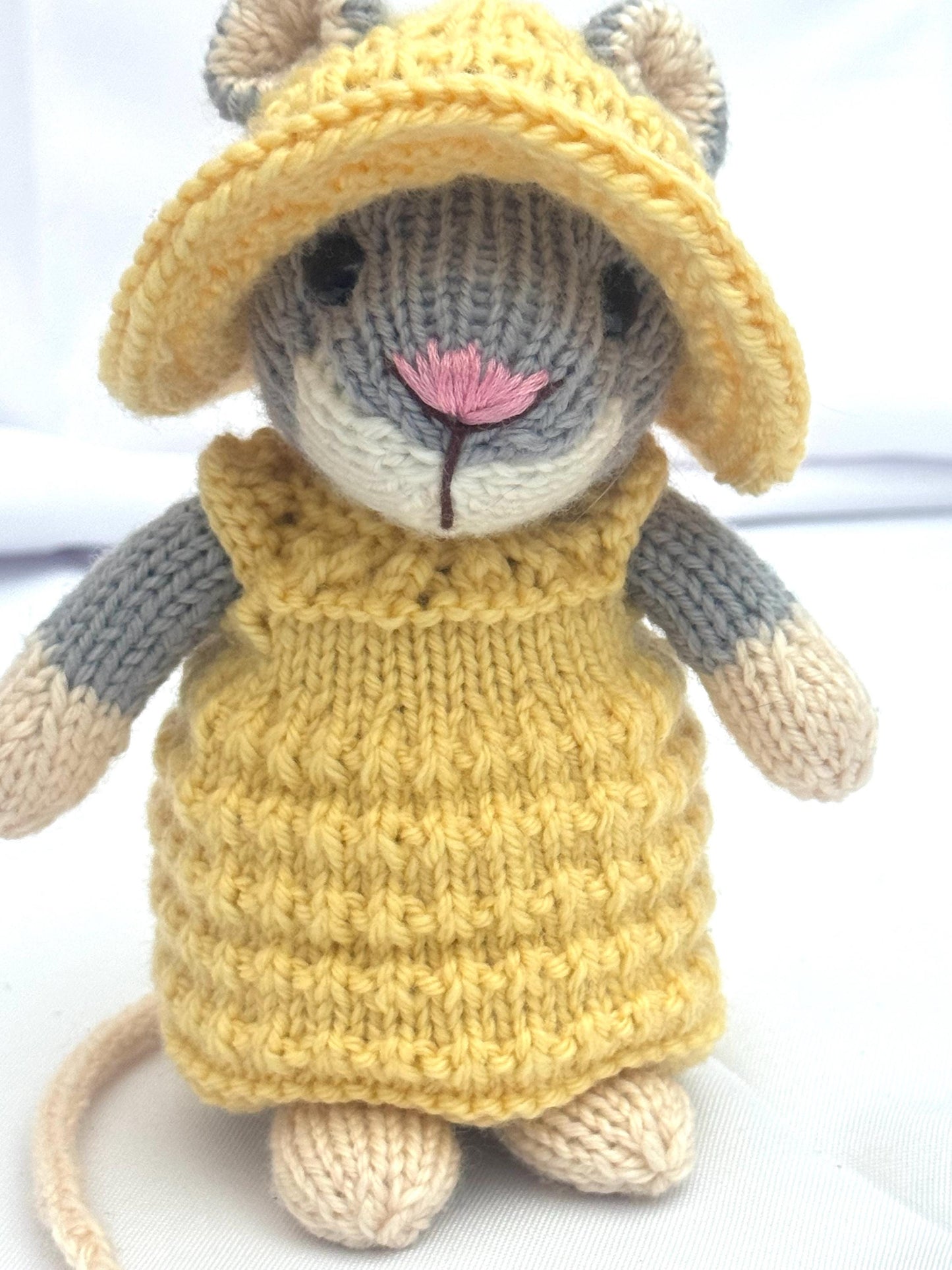 Meadow Mouse Knitting Pattern